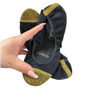 🦋Sidekicks Foldable Ladies Ballerina
Flats & Matching Travel Clutch
S)5-6.5-NEW